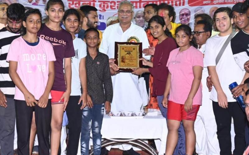 Announcement to open state level wrestling academy in Raipur, khabargali