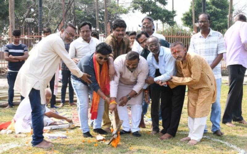 Sunny Aggarwal released the Bhoomi Pujan and invitation letter of Budhapara Dussehra festival, President of Chhattisgarh Building and Sunny Nirman Karmakar Mandal, Laxman Gawli, Ram Lokhande, Mukesh Kandoi, Naveen Chandrakar, Bunty Yadav, Vijay Chopra, Mahavir Malu, Ajay Dewangan, Paresh  Panbude, Sandeep Bosh, Deepak Naidu, Anand Panchal, Gopal Vyas, Vijay Gawli, Ajay Gawli, Anil Pawar, Raipur, Chhattisgarh, Khabargali