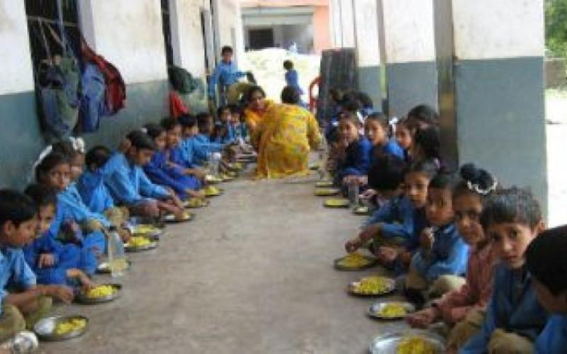 Now invitation food in schools of Chhattisgarh, initiative to make food more nutritious with community participation. Invitation food will not be an alternative to the food given in schools, Pradhan Mantri Poshan Shakti Yojana in schools of Chhattisgarh, Chhattisgarh, Khabargali.