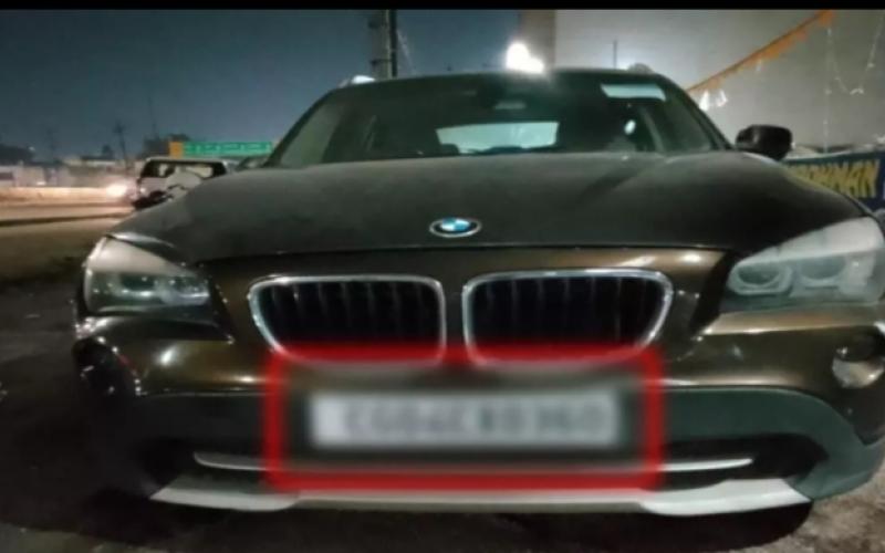 Sensation spread after finding dead body of a young man in BMW car, car is registered in the name of a Raipur resident, Chhattisgarh, Khabargali