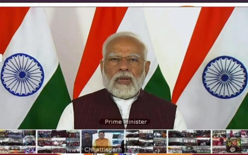 I am guaranteeing that this money will keep coming into your accounts every month without any hassle, Prime Minister Narendra Modi will complete the target of making three crore sisters of the country Lakhpati Didi, Mahtari Vandan Yojana, Chhattisgarh, Khabargali.