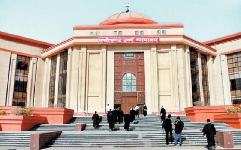 Shock to assistant teachers holding B.Ed degree, High Court cancels appointments, orders to include D.Ed applicants, Bilaspur High Court, Khabargali