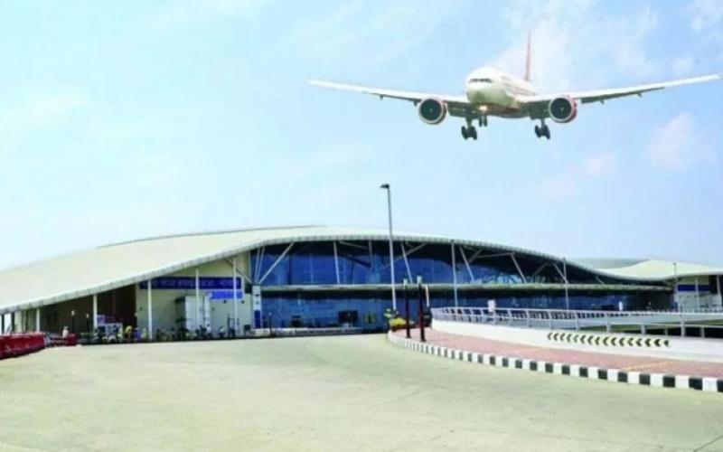 These airports including Bhopal received bomb threats, Delhi, Ahmedabad, Jaipur, Guwahati, Jammu, Aurangabad, Bagdogra and Calicut airports also received bomb threats through email, Khabargali