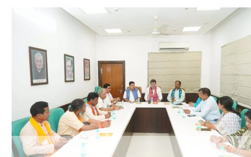 Big meeting of BJP started in BJP office Kushabhau Thackeray complex, many MPs attended. bjp latest Hindi news politics khabargali