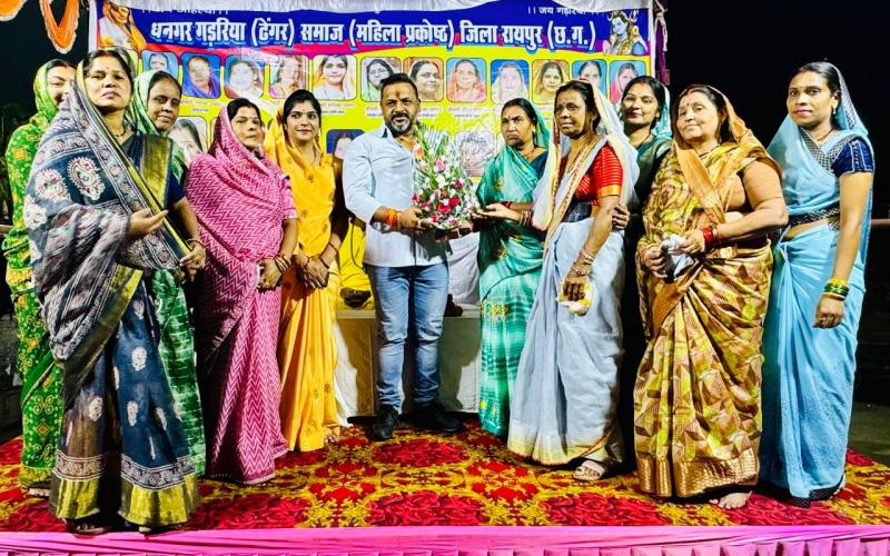 Celebration of 299th birth anniversary of Lokmata Ahilya Devi by Dhangar Samaj Dhangar at the new international bus stand of Bhatgaon, Sushil Sunny Agarwal, former president, Chhattisgarh Building and Other Construction Workers Welfare Board and public servant, Sameer Akhtar, Purushottam Pal, Mrs. Uma Dhangar, Manoj Dhangar, Chhote Lal Dhangar, Raipur, Chhattisgarh, Khabargali