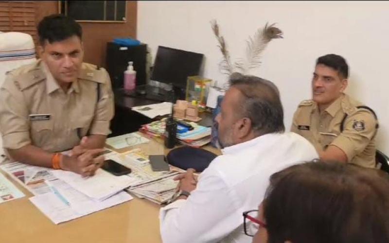 Raipur residents are troubled by the traffic problem, former president of Chhattisgarh Building and Other Construction Workers Welfare Board, Sushil Sunny Agarwal, delegation of traders, Traffic SP and Zone Commissioner, Raipur, Chhattisgarh, Khabargali