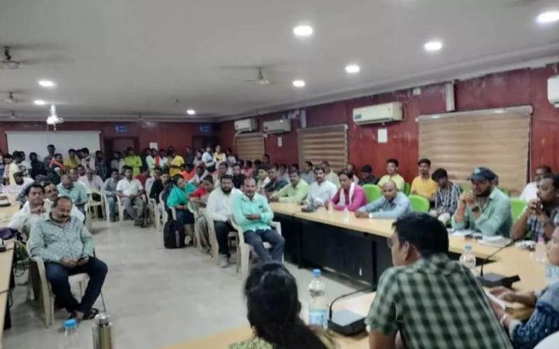e-KYC and renewal of ration card holders, last date on this date...  ekyc latest news hindinews bignews cg news khabargali 