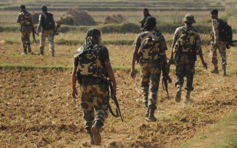 Encounter between Naxalites and security forces, a female Naxalite killed, huge quantity of weapons recovered… naxal attack Khabargali 