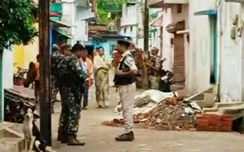 NIA raids the house of an NGO operator, suspected of being involved in Naxal activities, Chhattisgarh, Khabargali