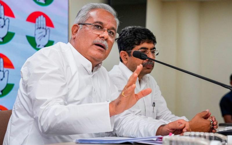 Former Chief Minister said - breach in my security... scuffle with security personnel  former cm bhupesh baghel cg news khabargali 