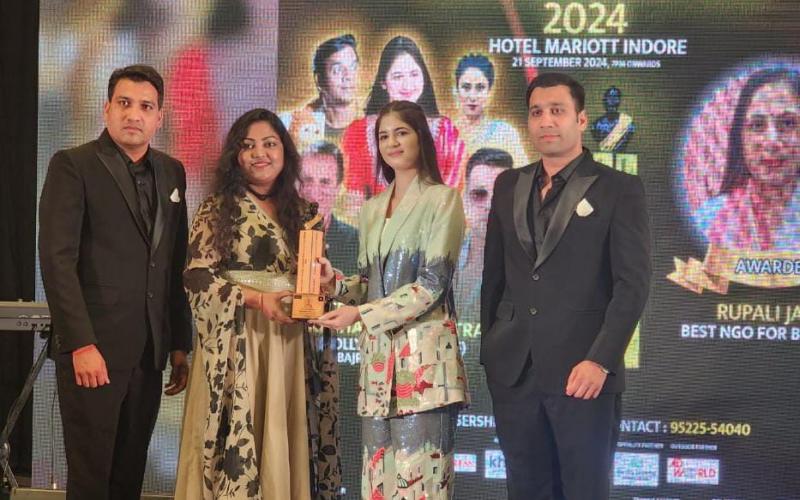 Sonam Srivastava received the Dadasaheb Phalke Award 2024 in the field of education, KK Brothers & Films,Raipur, Khabargali