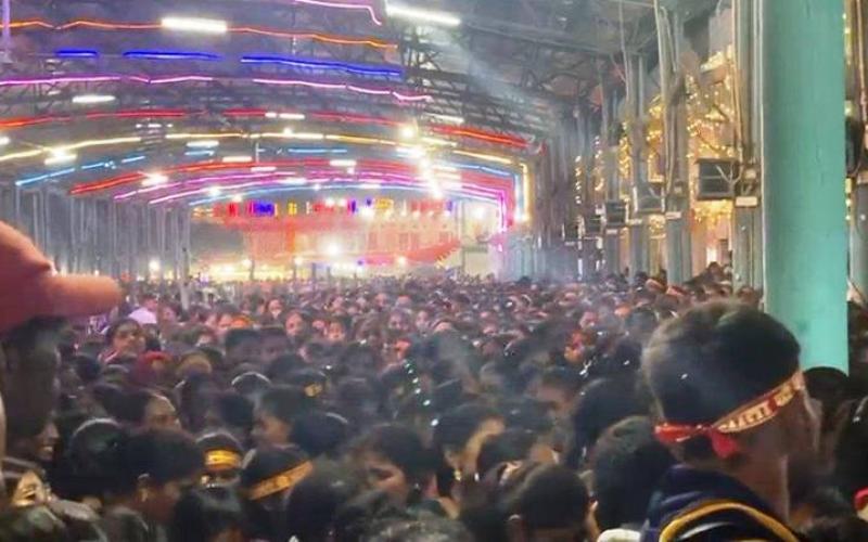 A woman died in a stampede at Maa Bamleshwari temple, many people were injured and fainted, Khabargali
