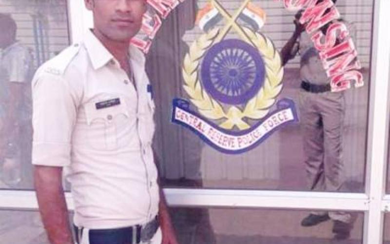 Uncontrolled pickup vehicle crushed policeman, died on the spot accident news cg news latest news khabargali 