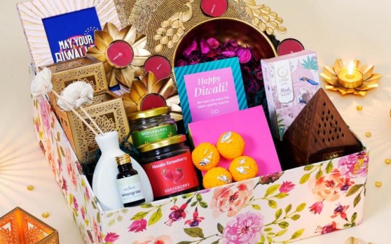Diwali festival versus gift packets, article by Sanjay Dubey, Khabargali, Sahitya Desk