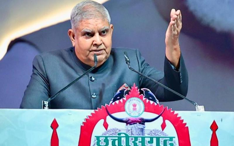 Raipur, Khabargali: Vice President Jagdeep Dhankhar was the chief guest at the closing ceremony of the three-day state festival and state decoration ceremony organized on the occasion of Chhattisgarh State Foundation Day.