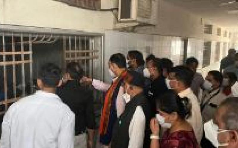 आंबेडकर अस्पताल में लगी आग, एसी का कंप्रेशर फटा, मचा हड़कंप Fire breaks out in Ambedkar Hospital, AC compressor explodes, creates panic  cg news hindi news cg big news raipur news khabargali 