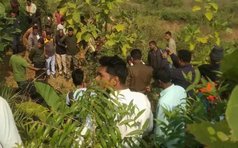  सातवीं के छात्र के शव मिलने से मची सनसनी, पुलिस ने दो छात्रों से की पूछताछ, लगा ली फांसी खबरगली There was a sensation after the dead body of a seventh class student was found, police interrogated two students, they hanged themselves cg news hindi news cg big news latest news chhattisgarh news cg big news hindi news khabargali 