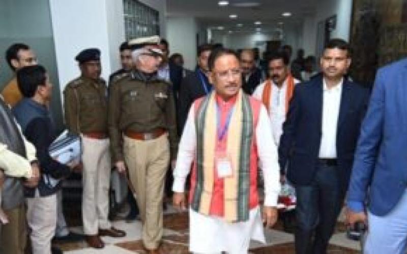 मुख्यमंत्री विष्णुदेव साय की सुरक्षा में चूक, 2 युवक गिरफ्तार, ड्रोन बरामद खबरगली Security lapse of Chief Minister Vishnudev Sai, 2 youths arrested, drone recovered  cg news hindi news cg big news latest news cg hindi news khabargali 