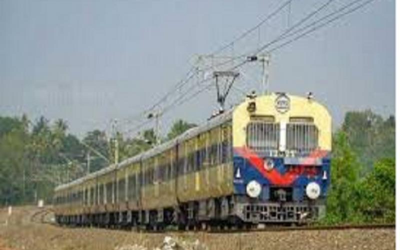 नया रायपुर की पटरी पर सुरक्षा मानकों को परखेगा रेलवे, केवल आठ कोच की मेमू ट्रेन चलाने की मिली स्वीकृति  खबरगली  Railways will test the safety standards on the tracks of Naya Raipur, got approval to run MEMU train of only eight coaches. Khabargali  cg news hindi news cg big news latest news khabargali 