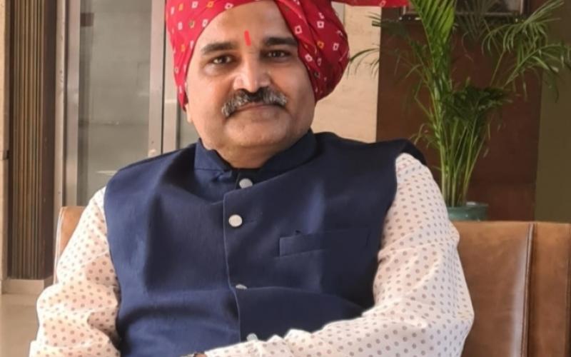 Dr Kuldeep Solanki became the new president of "IMA", 65 percent voting took place in Raipur for the IMA elections, Indian Medical Association Raipur, BJP Medical Cell, Dr Vimal Chopra, Dr Ketan Shah and Dr Sanjeev Srivastava, Ekta Panel Dr Rakesh Gupta, Dr Abha Jain, Dr Ashok Bajaj and Dr Digvijay Singh, Dr Lalit Shah, Dr Dinesh Mishra, Dr Sharad Chandak and Dr Anil Verma in the role of election officer, Chhattisgarh, Khabargali