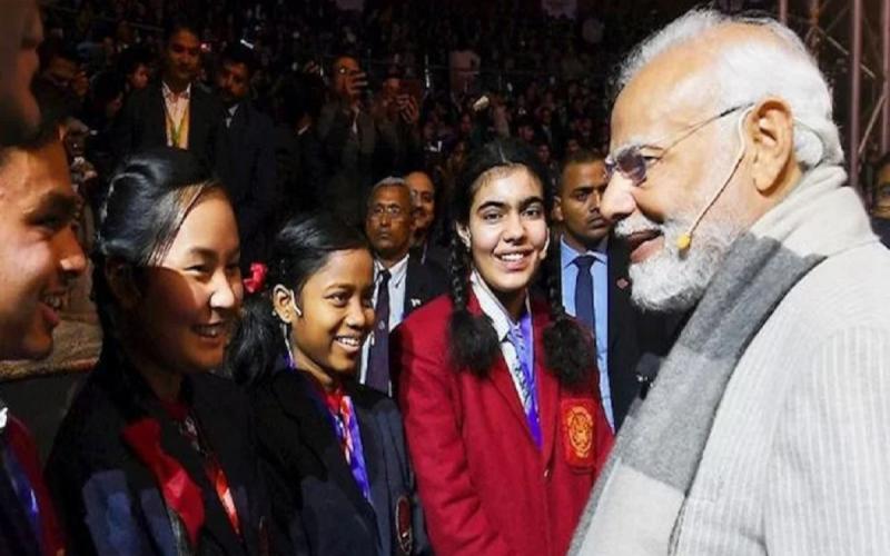 एमसीक्यू सवालों को हल कर स्कूली बच्चे मिल सकेंगे प्रधानमंत्री से, जानें कैसे करें आवेदन खबरगली School children will be able to meet the Prime Minister by solving MCQ questions, know how to apply cg news cg hindi news cg big news latest news bhilai news khabargali 