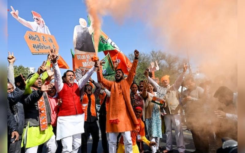 PM Modi, overjoyed with Delhi's victory, said - those who were proud of being the masters, have faced the reality. BJP's 'lotus' has secured a majority and won 48 seats, Aam Aadmi Party has suffered a crushing defeat, Khabargali
