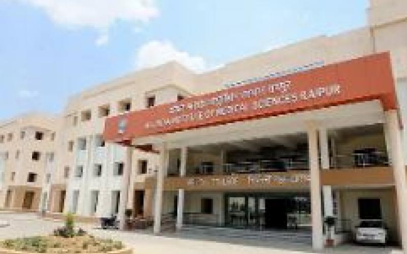 एम्स में 22 वर्षीय छात्रा को मिला नया जीवन, सफल रहा किडनी ट्रांसप्लांट खबरगली 22 year old student got a new life in AIIMS, kidney transplant was successful cg news cg big news latest news khabargali 