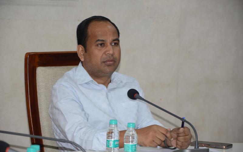 Bore mining banned, Collector issued order, Control room set up for drinking water problems, Toll free number issued, Collector Raipur, Dr. Gaurav Singh, Khabargali