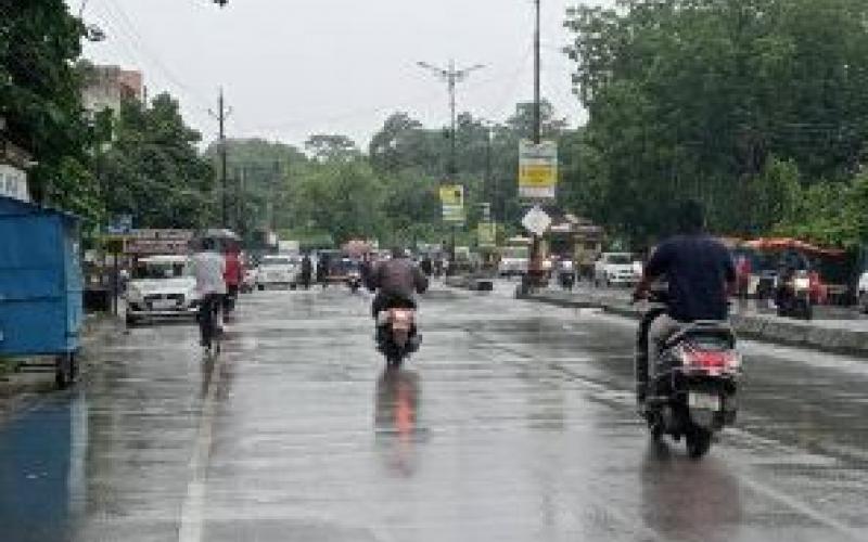 छत्तीसगढ़ में आज बादल-बारिश के आसार, लू से मिलेगी राहत खबरगली Clouds and rain are expected in Chhattisgarh today, there will be relief from heat wave  cg news cg big news hindi news cg latest news khabargali