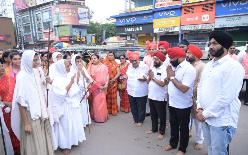 Minority Commission Chairman Amarjeet participated in Mangal Pravesh before Chaturmas of Jain community, Raipur Chhattisgarh Khabargali