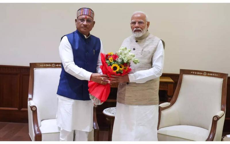 Chief Minister Vishnudev Sai met Prime Minister Narendra Modi and invited him to participate in the 'Amrit Silver Festival' on November 1 Chhattisgarh news pm modi latest news hindi  khabargali 