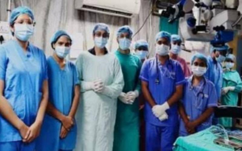 Doctors of Ambedkar Hospital did wonders, a girl who was blind since birth will now see the world through someone else's eyes Chhattisgarh News hindi News Raipur news khabargali 