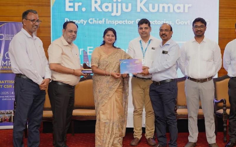 Pioneer of social change: Dr. Rajju Kumar awarded "Outstanding Natural Leader of the Year" by UNICEF's partner organization, Alliance for Behavior Change, Raipur, Chhattisgarh, KhabarGali