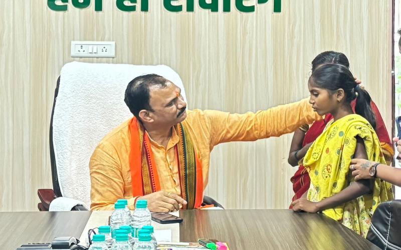11 year old girl has leakage in three valves of her heart, surgery will be done for free, health minister assured Chhattisgarh News Raipur news khabargali 