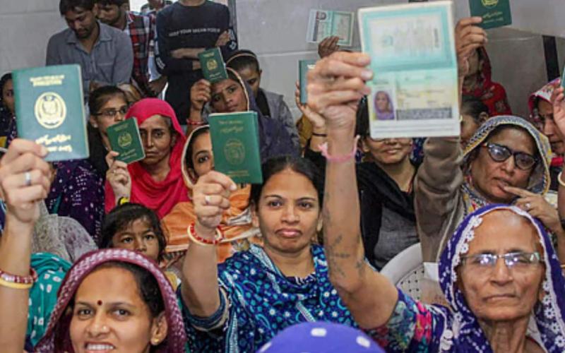 Relief to minorities coming from Afghanistan and Pakistan, they can stay without passport, Home Ministry issued order hindi News big News latest News khabargali 