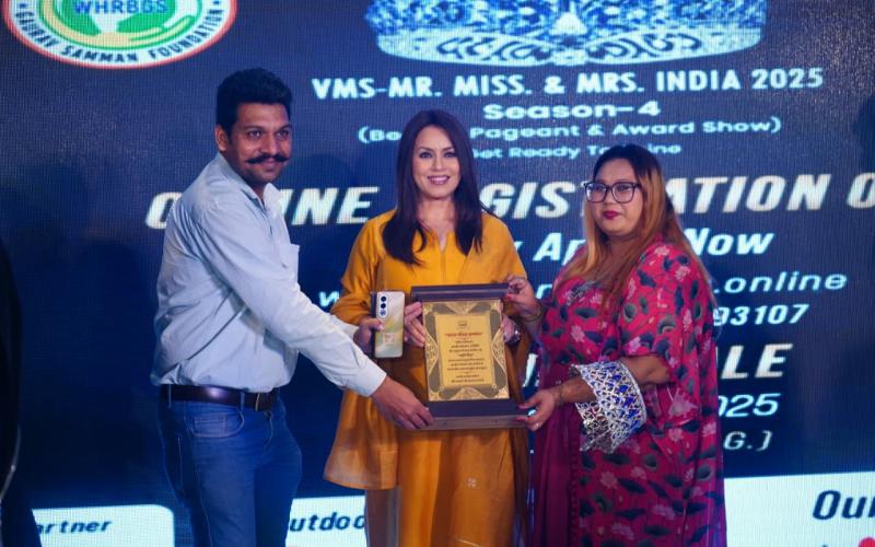 A grand celebration of 'Mr., Miss & Mrs. India 2025' and 'Bharat Gaurav Samman' was organised at Triton Hotel, Bollywood actress Mahima Chaudhary, Founder of VM Management & Securitas Jitendra Singh Chaudhary and Kavita Singh as chief guests, Raipur, Chhattisgarh, Khabargali