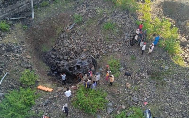 Horrific road accident on Delhi-Mumbai Expressway, 5 people died on the spot hindi News latest News hind khabargali 