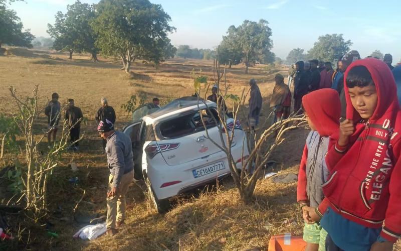 High speed car collides with trailer, 5 friends die on the spot, Jashpur, Chhattisgarh, Khabargali