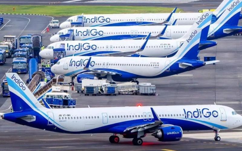 Chhattisgarh Civil Society sends legal notice to IndiGo over flight cancellations IndiGo Airlines to pay 10 times the ticket price as compensation to affected passengers within five days Complaint sent to Prime Minister, Convener Dr. Kuldeep Solanki, Raipur, Khabargali