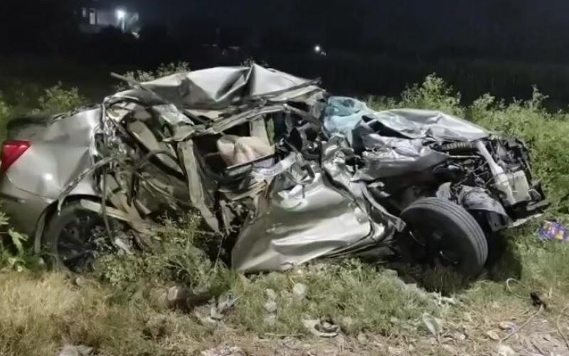 Accident on National Highway, 6 people including 4 doctors died in the road accident. Hindi news latest khabargali 