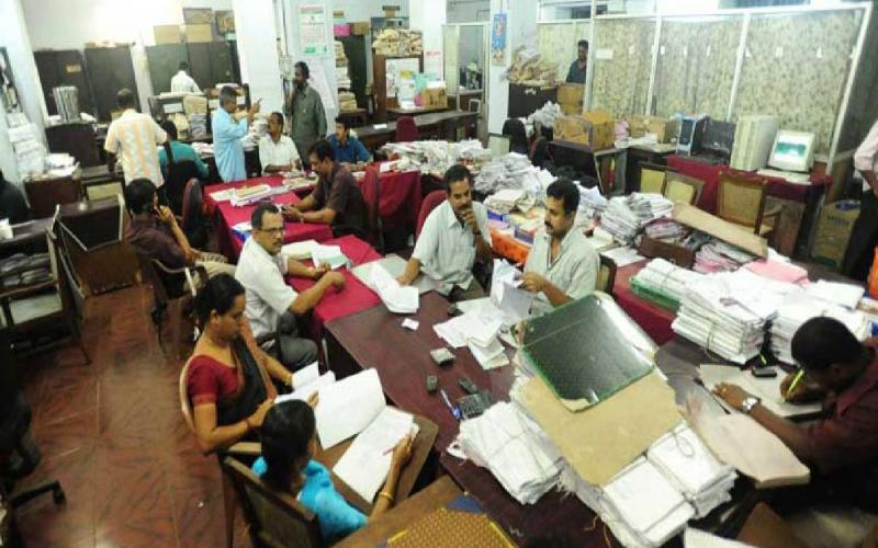 Shock to government employees, now offices will open on Saturdays and Sundays too hindi News latest news khabargali 