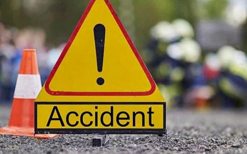 Speed wreaks havoc, car crushes 5 people sitting near a bonfire, one youth dies hindi News latest news khabargali 