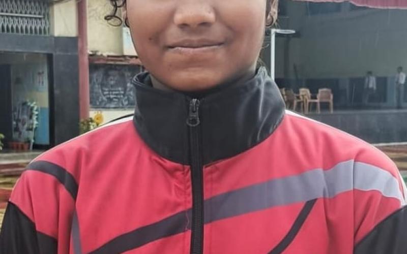 Bhavna Sahu of Gujarati School won gold in the Khelo India Asmita Zonal League; Shri Gujarati Higher Secondary School, Raipur, Principal Anees Memon, Khabargali.