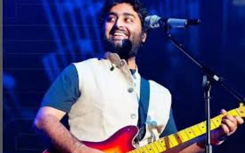 Famous singer Arijit Singh retires from playback singing, leaving fans heartbroken.