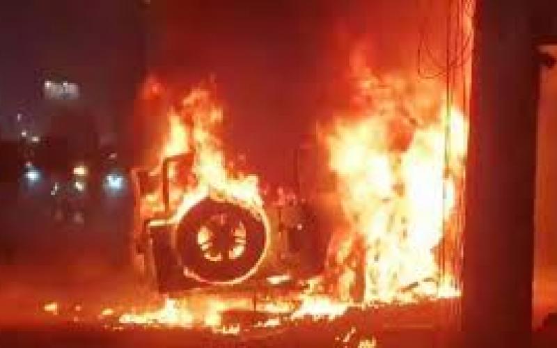 An out-of-control Thar car crushed seven people, including a woman, in Patna, and an angry mob set the vehicle on fire.