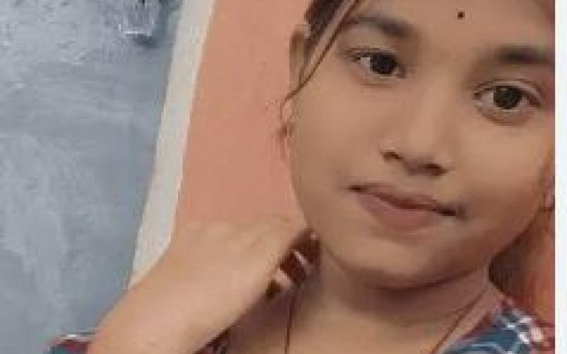 स्कूल से एडमिट कार्ड लेकर घर लौटी छात्रा, सुबह फंदे पर लटकी मिली खबरगली Student returns home with school admit card, found hanging in the morning Durg news hindi news khabargli 