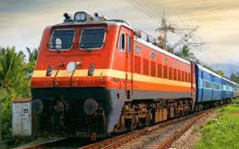  होली पर रेलवे की स्पेशल ट्रेनें तैयार, सीट बुकिंग शुरू खबरगली Railways prepare special trains for Holi, seat booking begins New delhi hindi news khabargali 