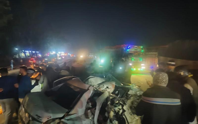 राजस्थान के दौसा में कार-ट्रेलर की टक्कर में 5 लोगों की मौत, एक युवक घायल खबरगली Five people died and one youth was injured in a car-trailer collision in Dausa, Rajasthan. hindi news big news rajasthan news khabargali 