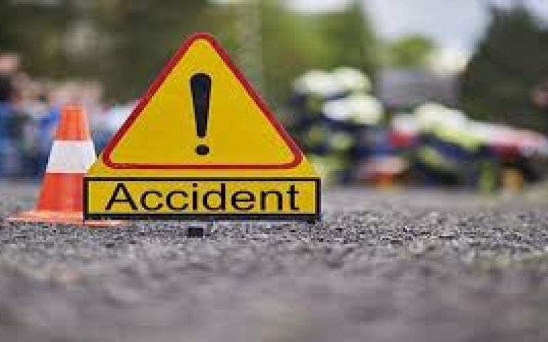  Major road accident in Jashpur, tragic death of father and son returning from condolence meeting hindi news big news jashpur news khabargali 