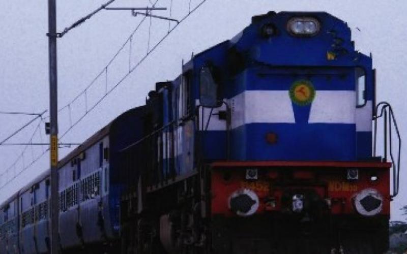 Railways has increased facilities for pilgrims going to Dongargarh, decided to run special trains. Bilaspur chhattisgarh hindi news khabargali 